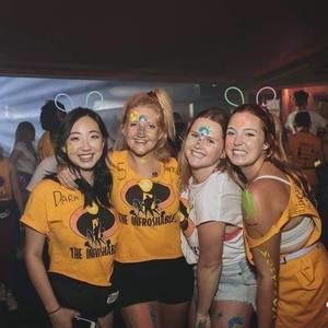 Meet your Posher, Dara